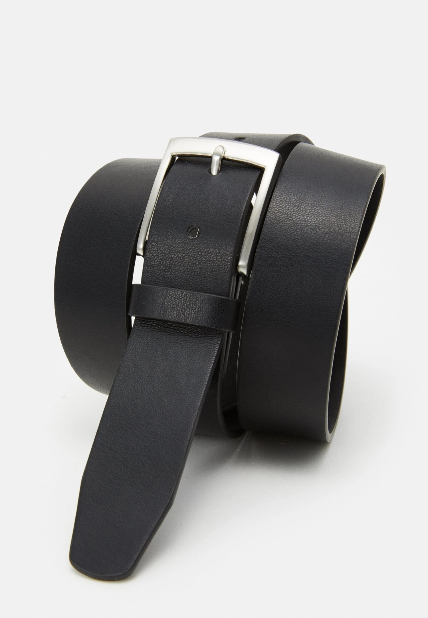 Riem - Black Pier One Riem - Black -Pier One-Winkel c19cce2d041d4967bb66c28ab1696ef0 scaled