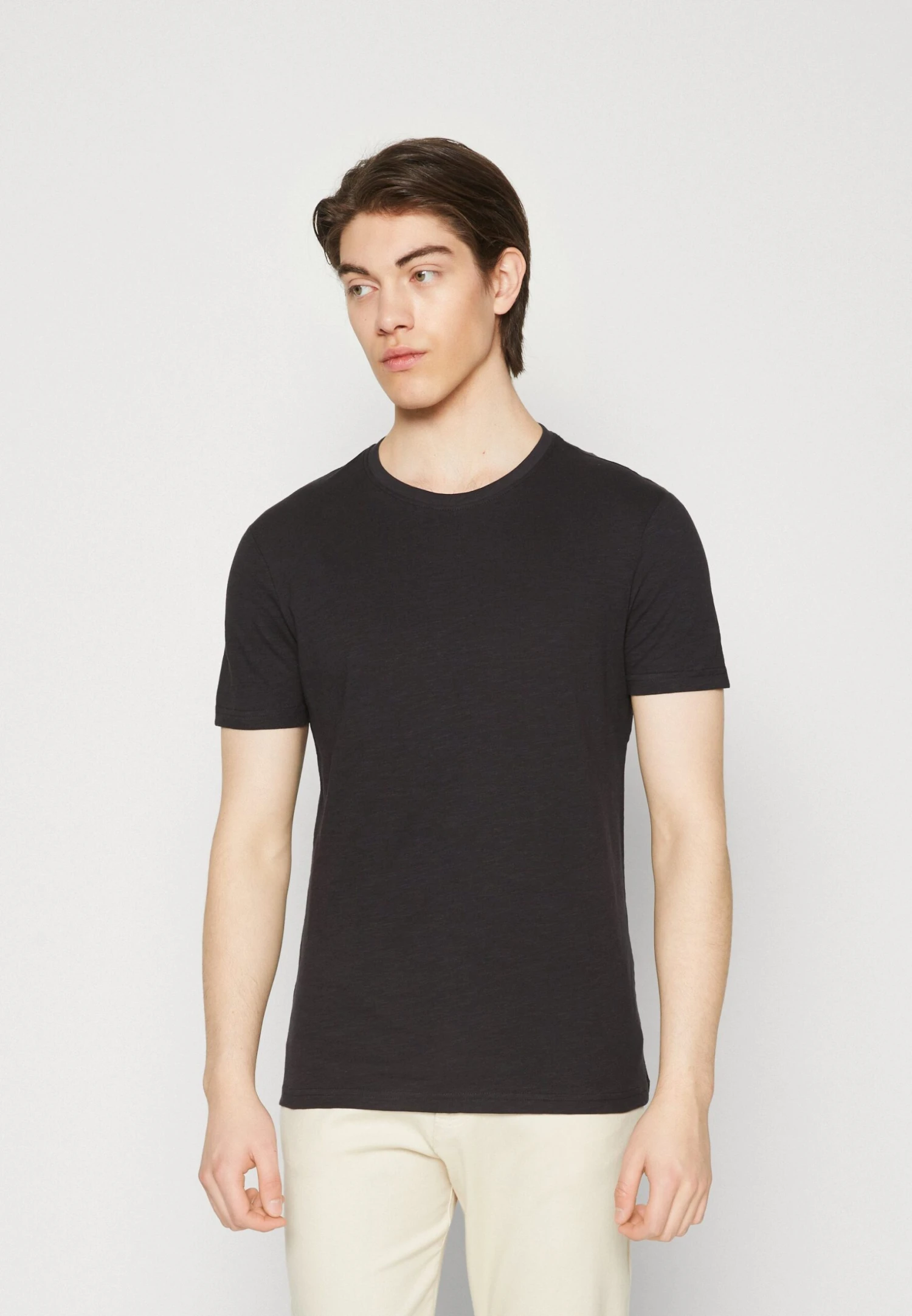 5 Pack - T-Shirt Basic - Black/Light Blue/Khaki/Mint/Beige Pier One 5 Pack - T-Shirt Basic - Black/Light Blue/Khaki/Mint/Beige -Pier One-Winkel c2b971c360f74878b73ca0fe7a2d2f6a scaled