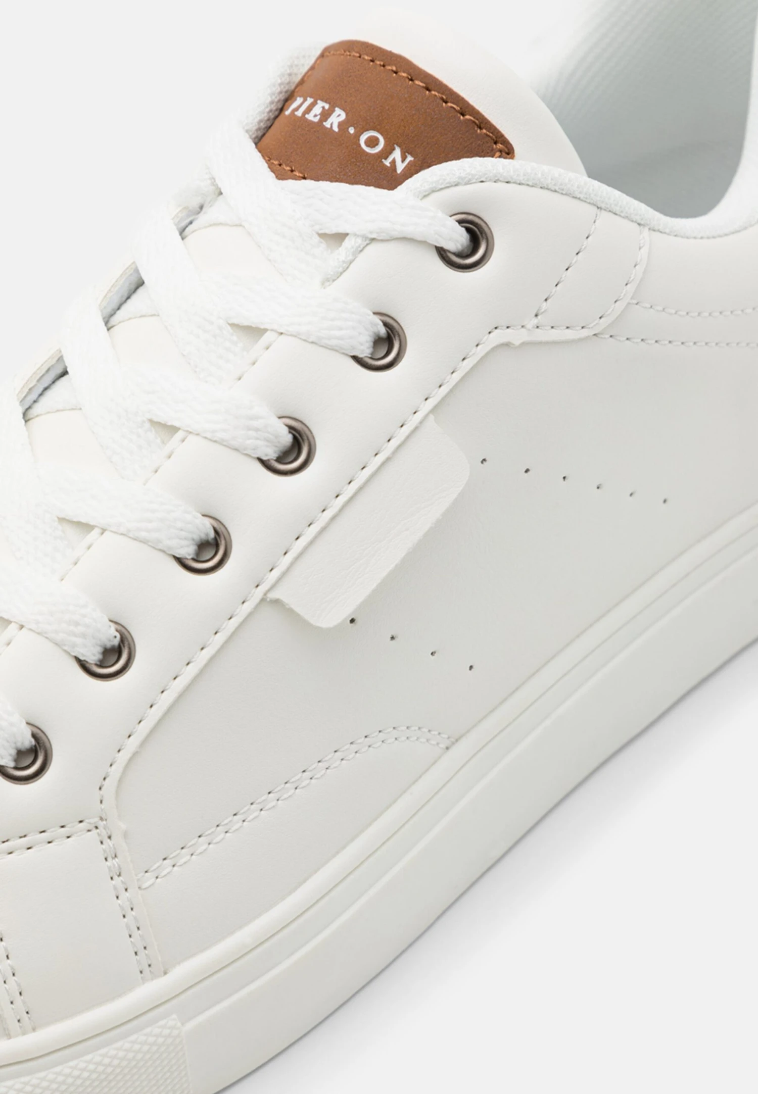 Sneakers Laag - White Pier One Sneakers Laag - White -Pier One-Winkel deb0204c481f45328622c04006a03e30 scaled