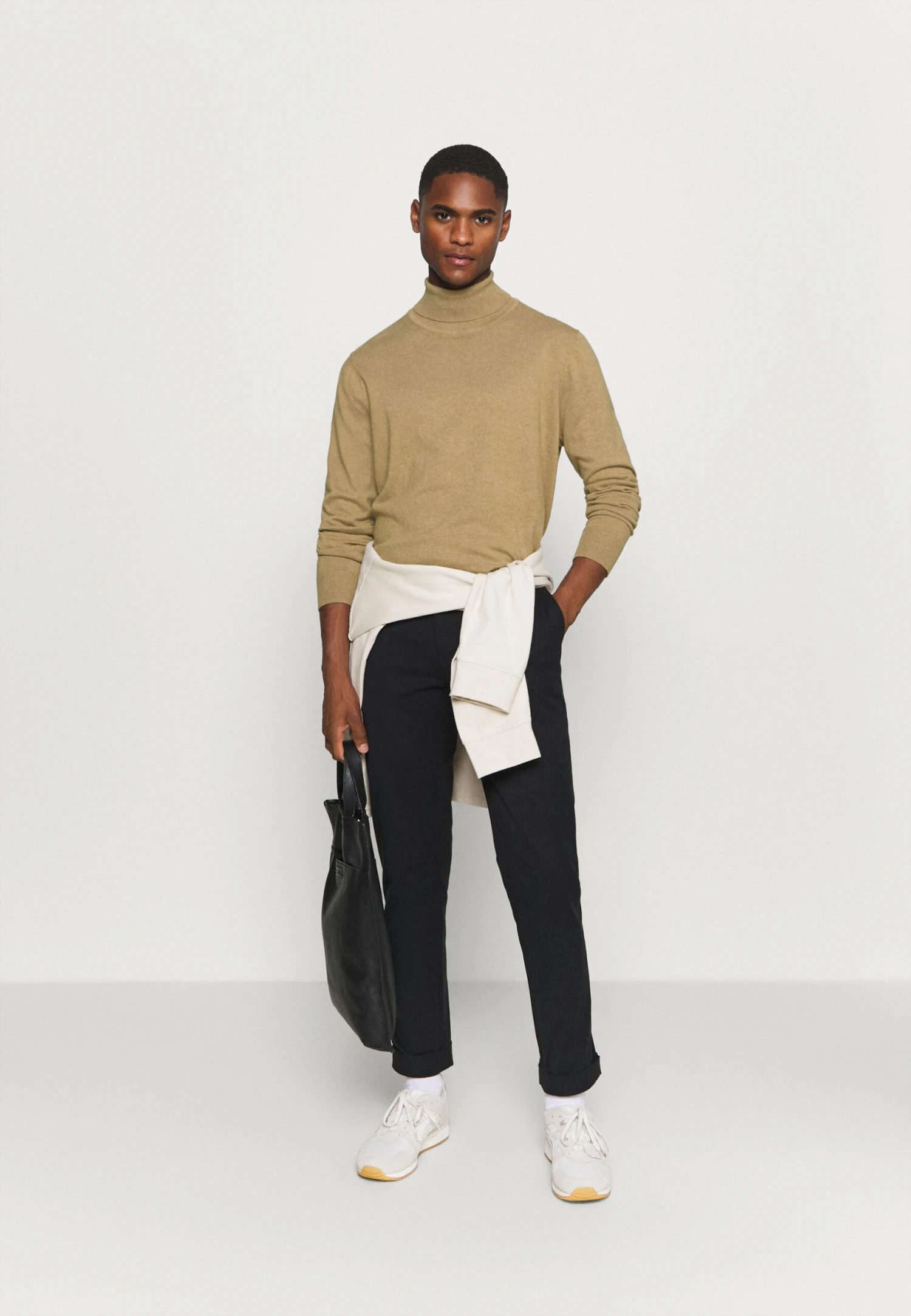 Trui - Camel Pier One Trui - Camel -Pier One-Winkel df1f61a899104c85b13e1a2e26106e4d scaled