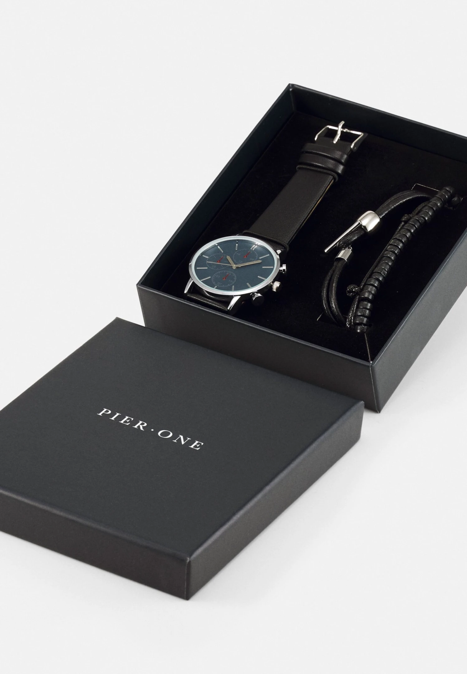 Set - Horloge - Black Pier One Set - Horloge - Black -Pier One-Winkel e3698392312245d48955706d88c064dc scaled