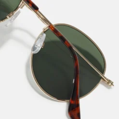 Pier One Unisex - Zonnebril - Gold-Coloured/Green 4 Pier One Unisex - Zonnebril - Gold-Coloured/Green -Pier One-Winkel e92d3af19b37403e9750478796cb172c scaled