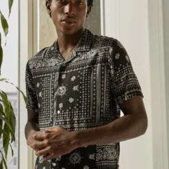 Pier One Unisex - Overhemd - Black -Pier One-Winkel f1f41040afc04553bf31d58a923943f8 scaled