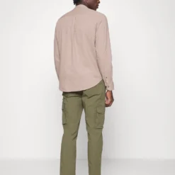 Pier One Cargobroek -Olive 6 Pier One Cargobroek -Olive -Pier One-Winkel f22b9d0d58154d29a7997e41bd409431 scaled