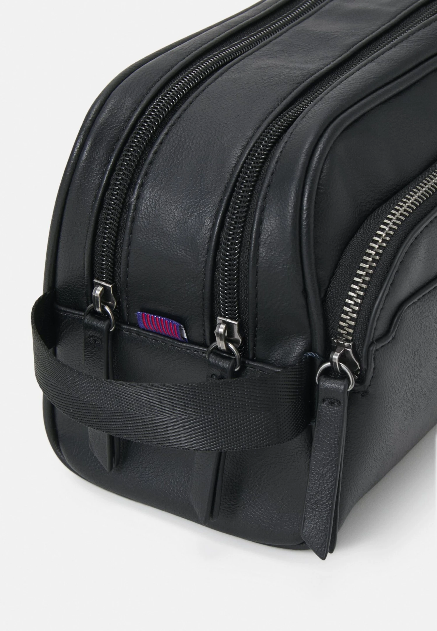 Toilettas - Black Pier One Toilettas - Black -Pier One-Winkel f533c08f73014507a19f0f1471b18552 scaled