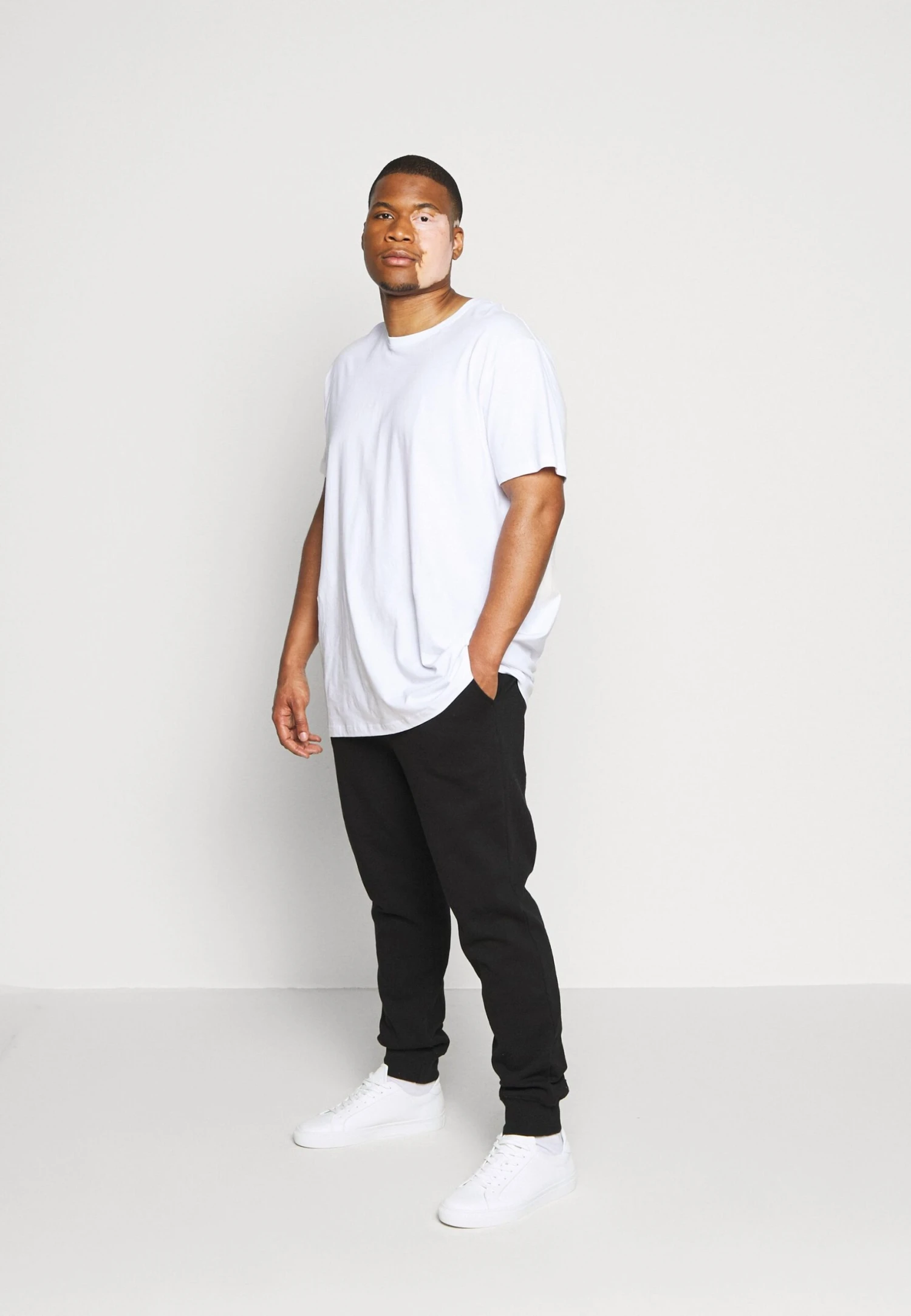 2 Pack - Trainingsbroek - Black/Mottled Light Grey Pier One 2 Pack - Trainingsbroek - Black/Mottled Light Grey -Pier One-Winkel f95b74b1df844ccf933cbef1adc8ae47 scaled