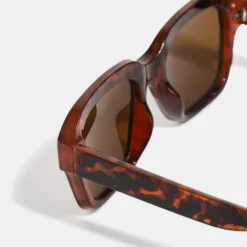 Pier One Unisex - Zonnebril - Black 7 Pier One Unisex - Zonnebril - Black -Pier One-Winkel faad10b8a5a2445f865f09b5d12427d1 scaled